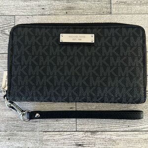 Michael Kors Black Wallet EUC